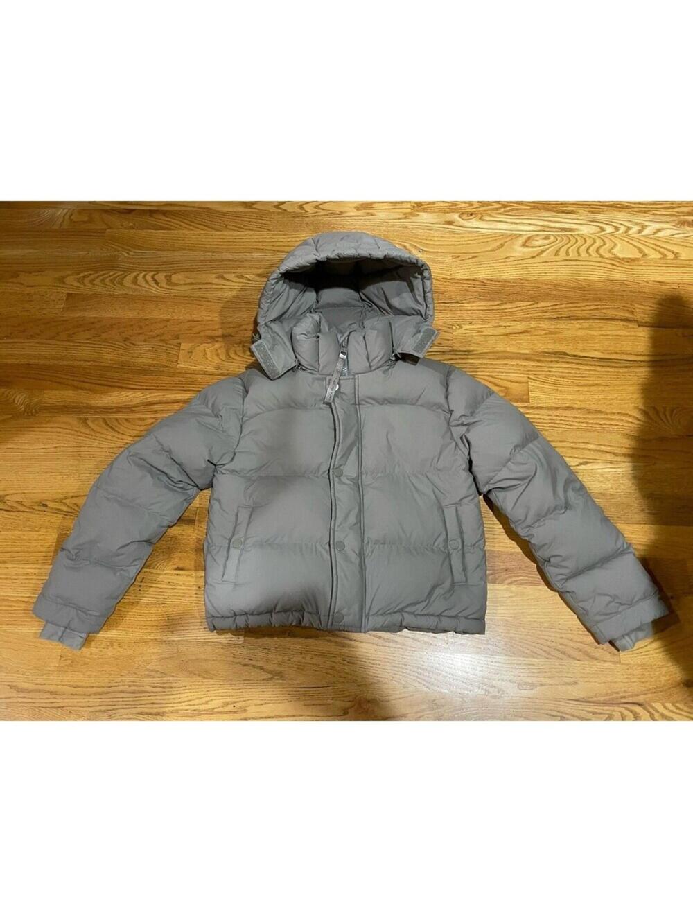 The Super Puff Shorty Aritzia Jacket Womens 2XS Puffer 700+ Fill RDS Down Taupe